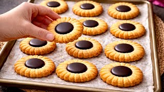 This Sunflower Butter Cookies melt in your mouth! Incredibly delicious with few ingredients!