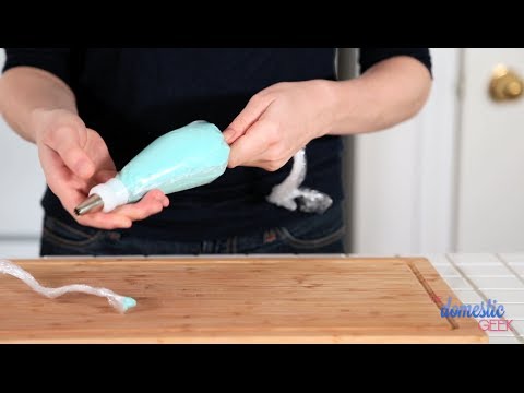 HomeHack | The BEST Way To Fill A Piping Bag