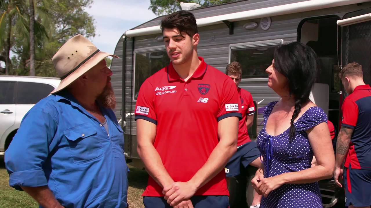 WUDU S7E19: Macca & Tania meet the Melbourne Demons