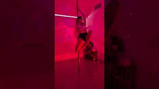 Nargis Fakhri Practice Pole Dance 💥 #nargisfakhri #poledance #bollywood