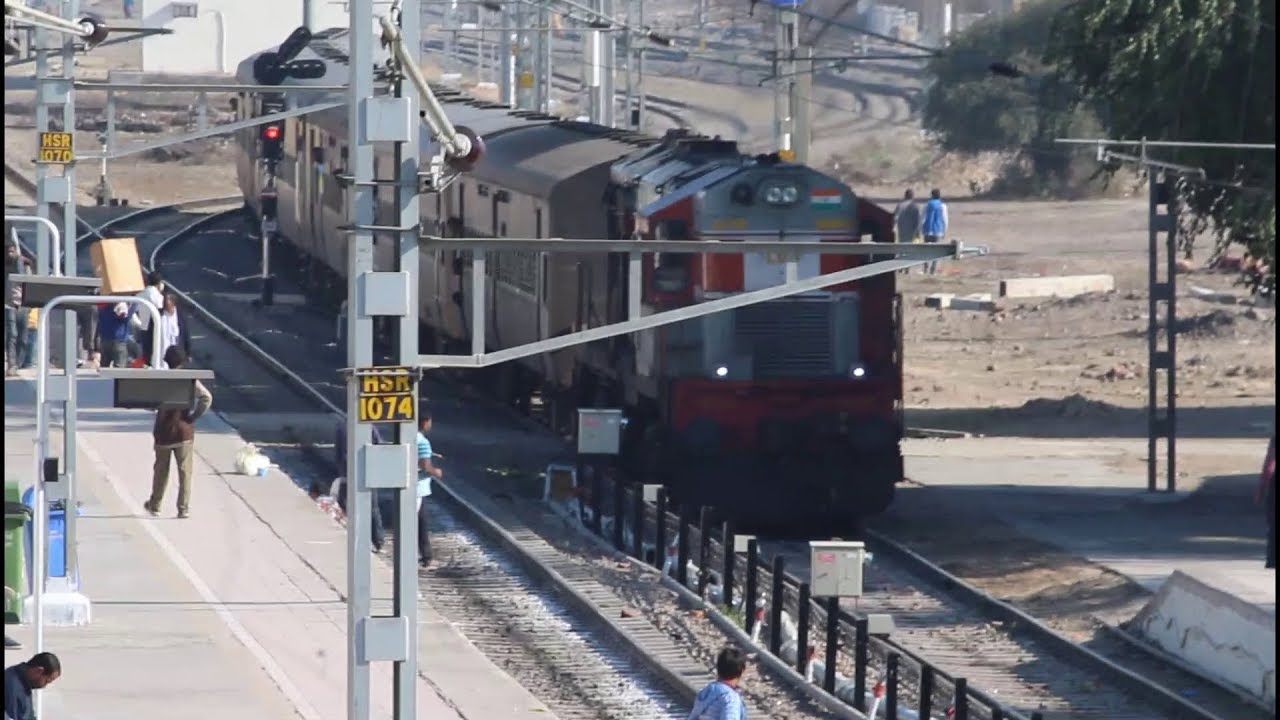 Ludhiana-Dhuri Passenger Entering Like A Boss At Hisar Junction | Exploring BroadGauge