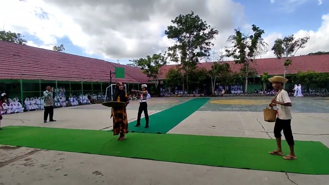 KEGIATAN FASHION SHOW MEMPERINGATI HARI PAHLAWAN, MTSN 2 HSU   #haripahlawan