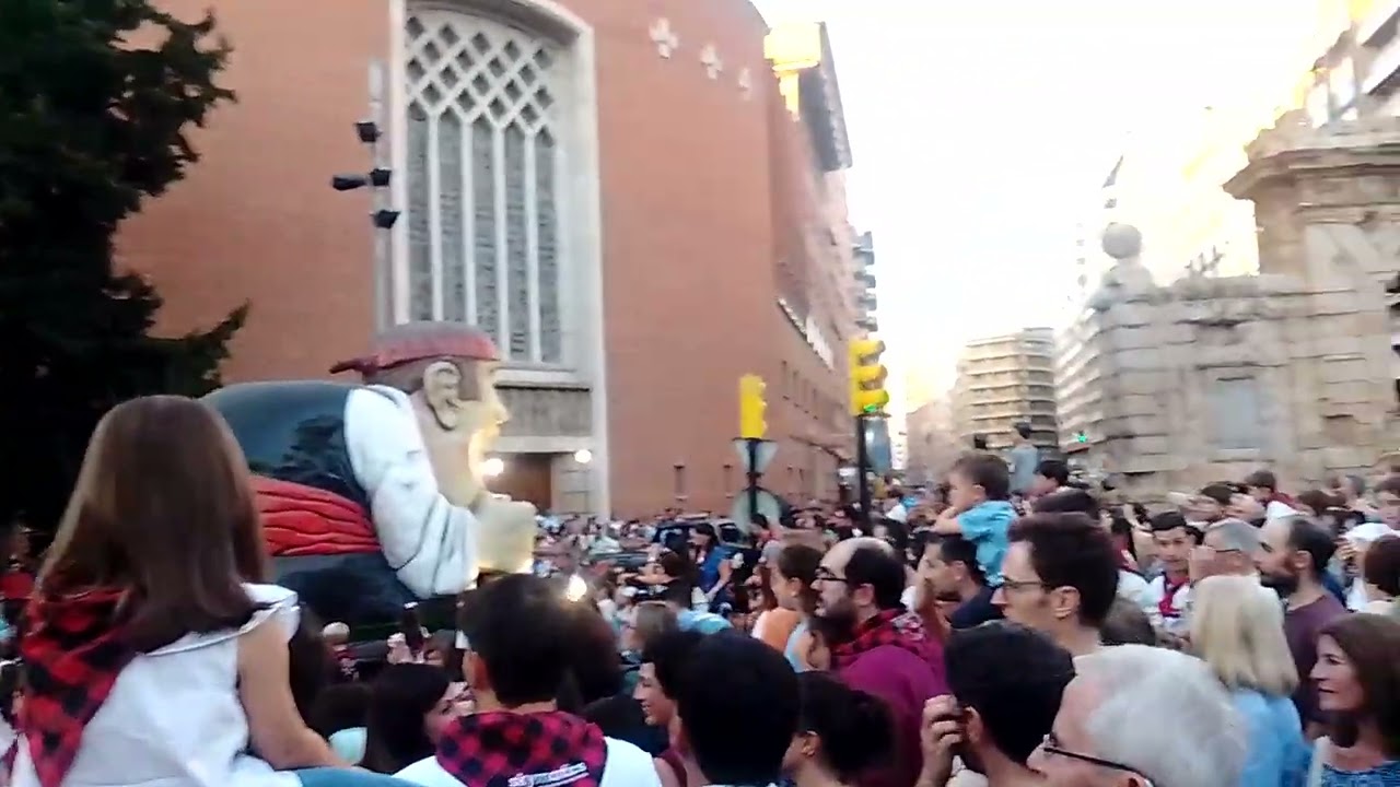 Gigantes y cabezudos fiestas del Pilar 2025 Zaragoza