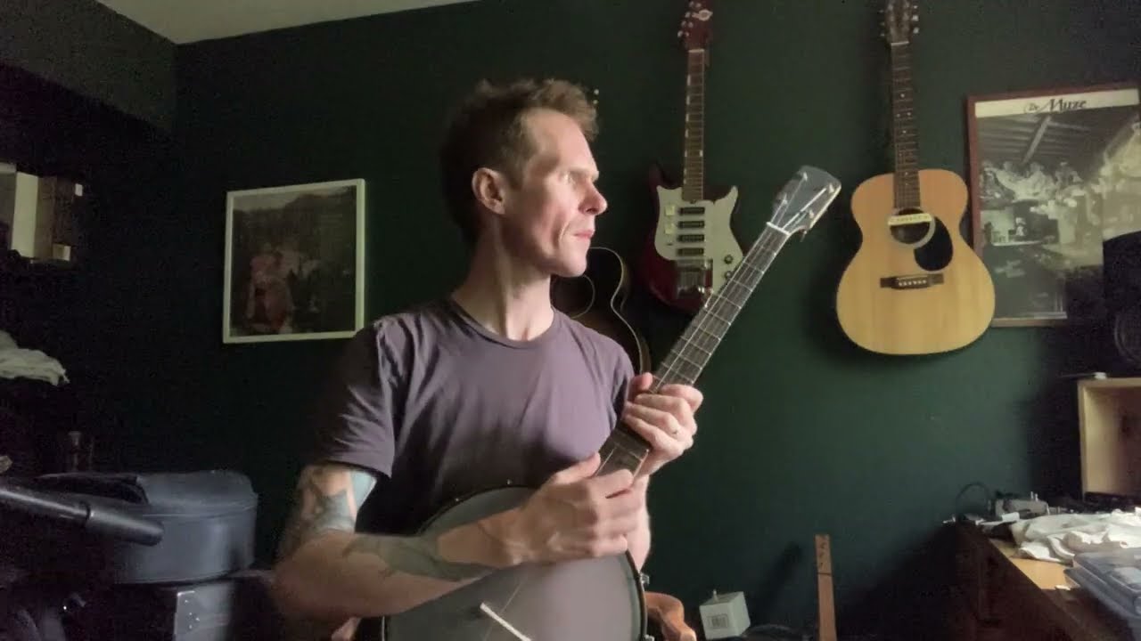 Calkins Banjos “The Two-Four” short scale banjo