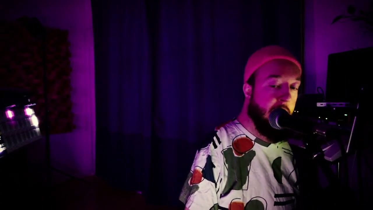 Looks like i couldn´t let it go - built house music from scratch