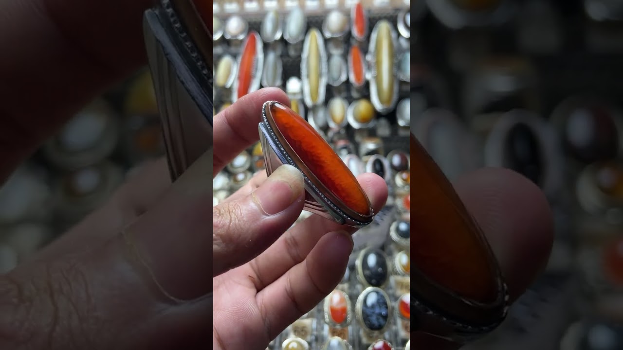 Highlight live! Kilau Batu Pandan Ini Bikin Silau!  