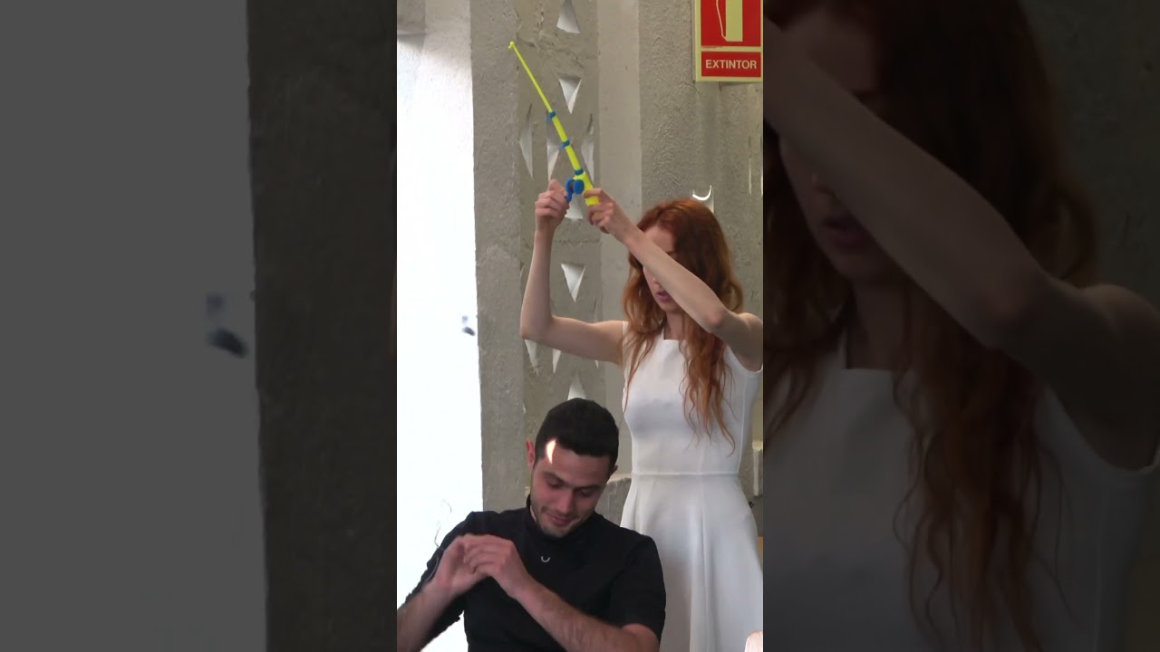 PESCANDO BONITOS EN LA BIBLIOTECA 🎣 Erola Jons 