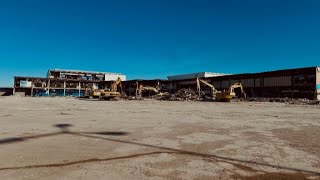 Younkers demolition underway at Waterloo's Crossroads site