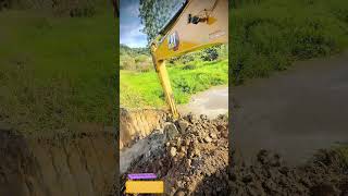 How One Bucket Cut Redirects a Waterway and Drains a Flooded Field