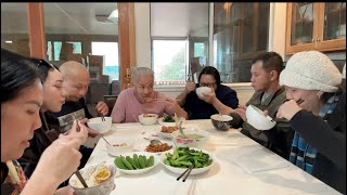 Download Lagu CƠM TRƯA NHÀ TÌNH THƯƠNG. ALEX ANH MÍA CHỊ THỦY MỖI NGƯỜI ĂN MỘT  KIỄU . MP3