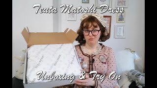 I bought a super fancy dress from TEUTA MATOSHI as my 30th birthday present | Unboxing and Try On