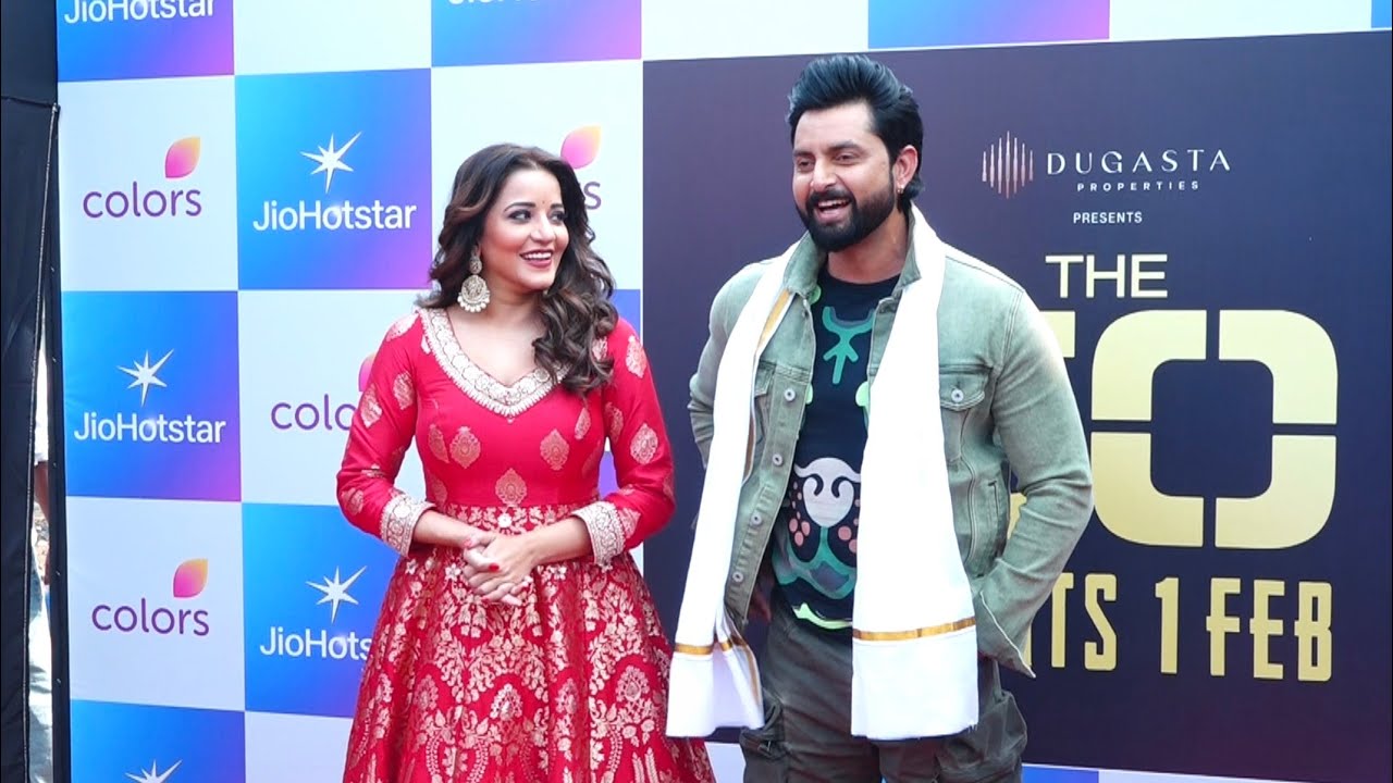 Мона Лиза с мужем Викрантом Сингхом Раджпутом на показе, посвященном 50-летию компании.