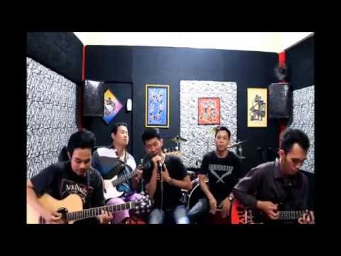 Chrisye - Kala Cinta Menggoda ( Akustik Version ) - YouTube