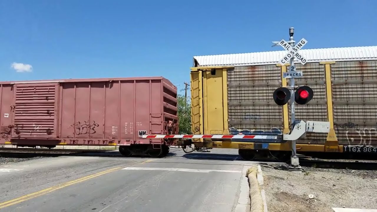 Union Pacific 5677 Manifest Eastbound, Sage Street Crossing, Reno NV