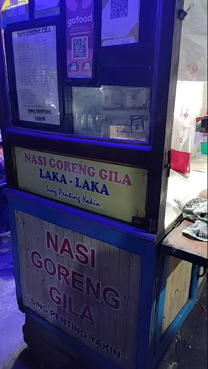 Makan nasi goreng☺️😁
