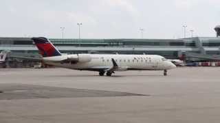 Delta Express CRJ-200 Taxi at Terminal 3 at Toronto (YYZ)