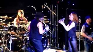 Adrenaline Mob feat. Lzzy Hale - Come Undone @ São Paulo - 16/06/2013