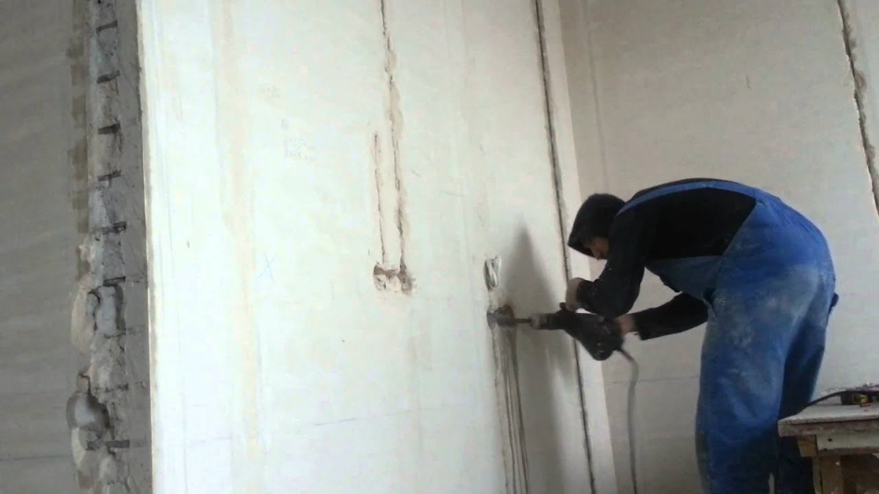 Сверление отверстий под розетки - YouTube