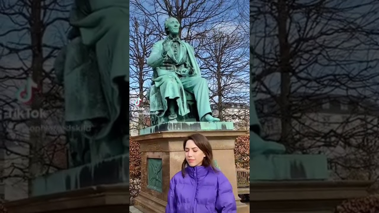 Statue of Danish author H.C. Andersen in Kongens Have. 😊