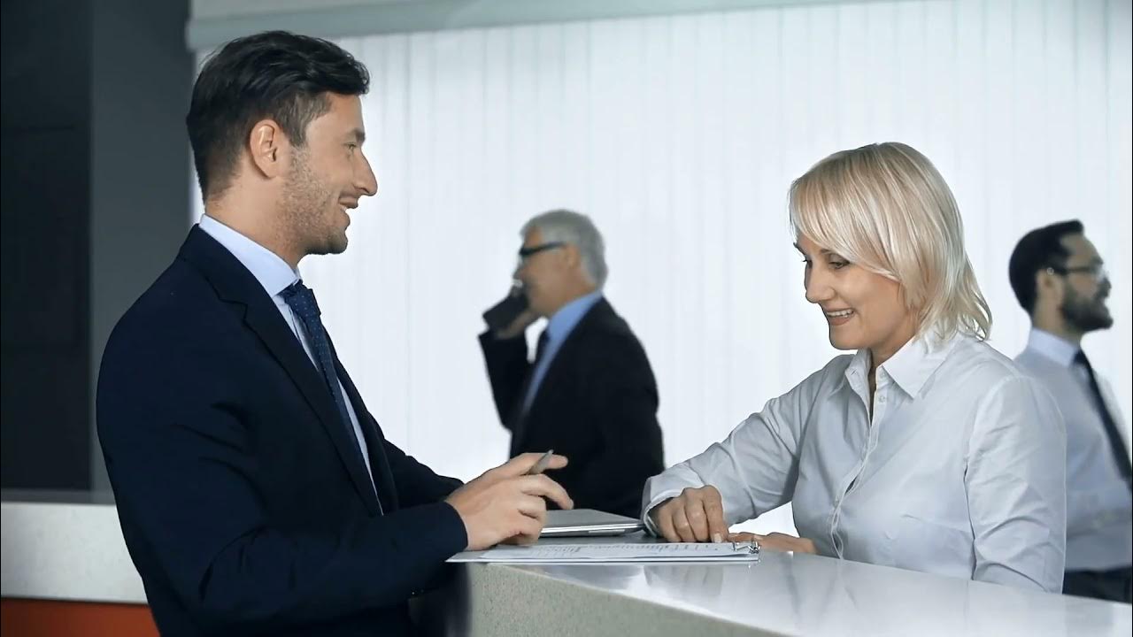 Explaining details. Внедрил в женщину. Женщина архитектор за работой. Бизнес аналитик, внедренец женщина. Speaking of synonyms.