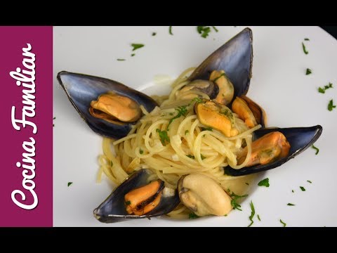 Espaguetis con mejillones a la marinera | Recetas caseras fáciles de Javier Romero paso a paso