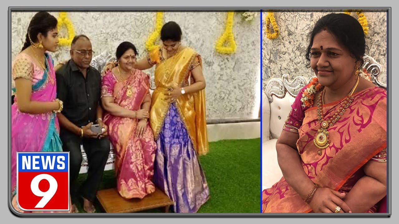 Man celebrates housewarming ceremony with wife’s statue