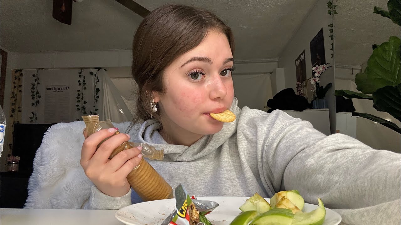 ASMR | different kinds of food eating - YouTube