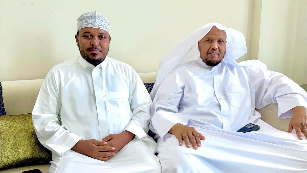 لقدشرفني اللّٰه بلقاء ممتع مع الشيخ العلامة الوالد عبد الرشيد شيخ علي صوفي