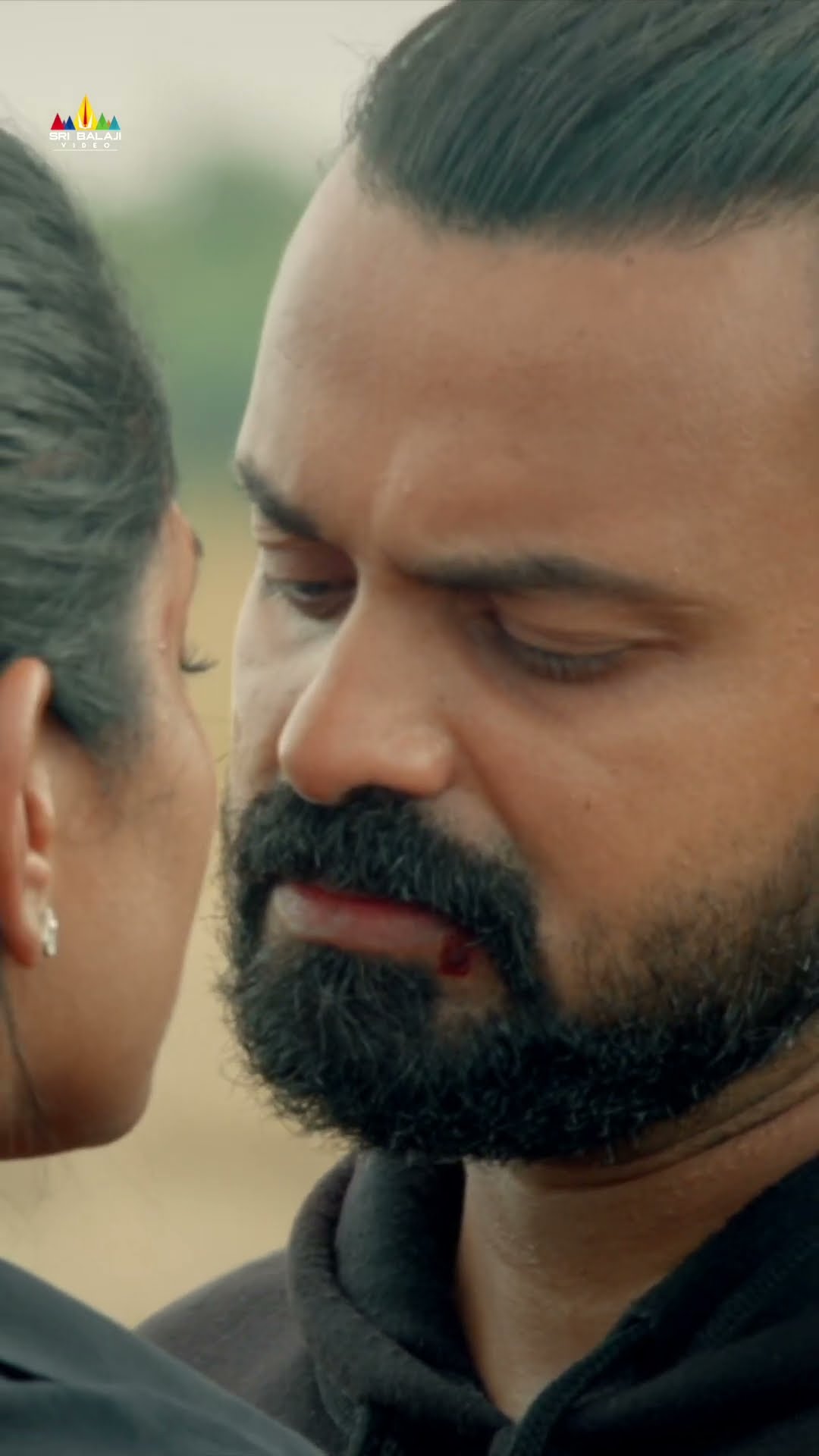 Eesha Rebba \u0026 Kunchacko Boban Romantic Kiss | #ottu | #ytshorts | #youtubeshorts | #sribalajivideo