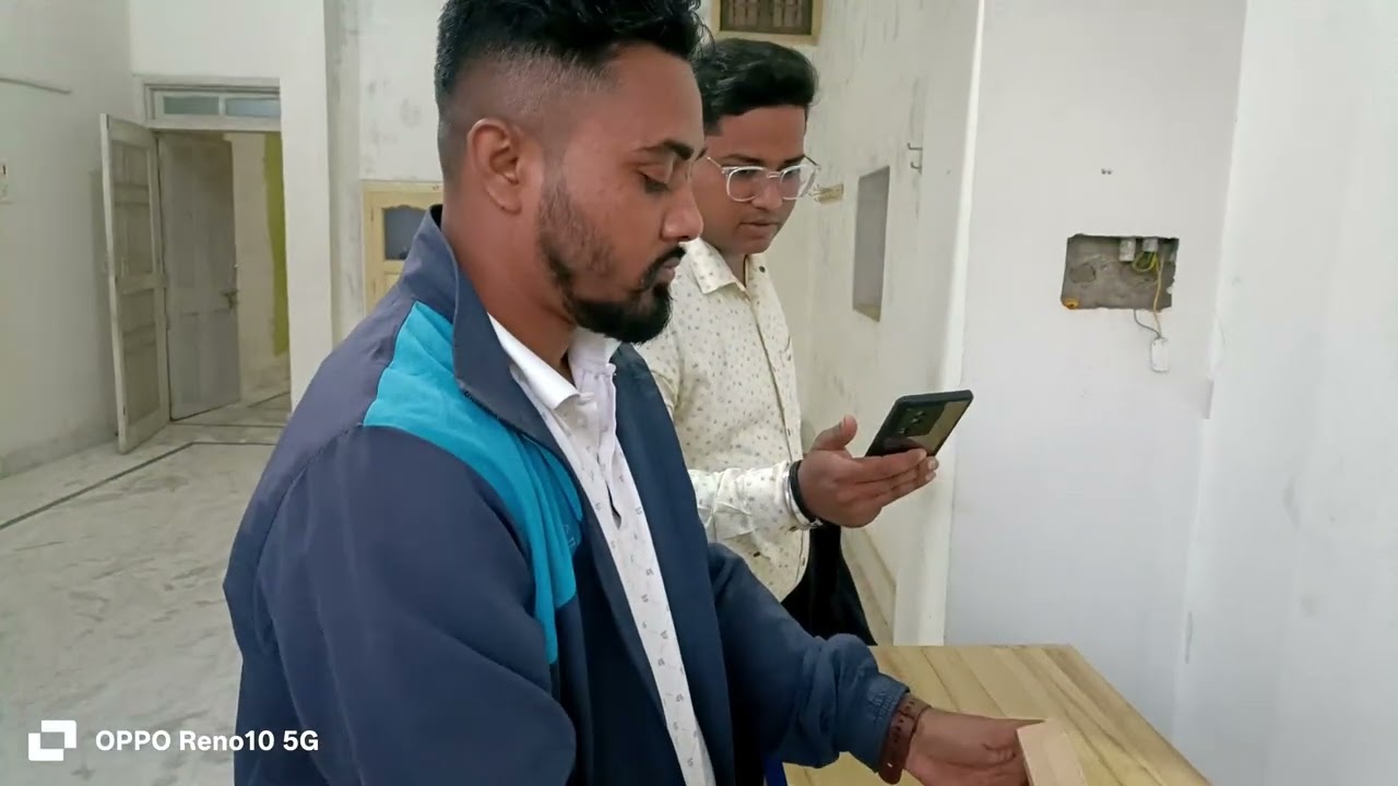 I Phone 16 ON boxing. 