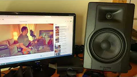 M-AUDIO BX8 D3 | Unboxing and quick test by Petros Antoniou