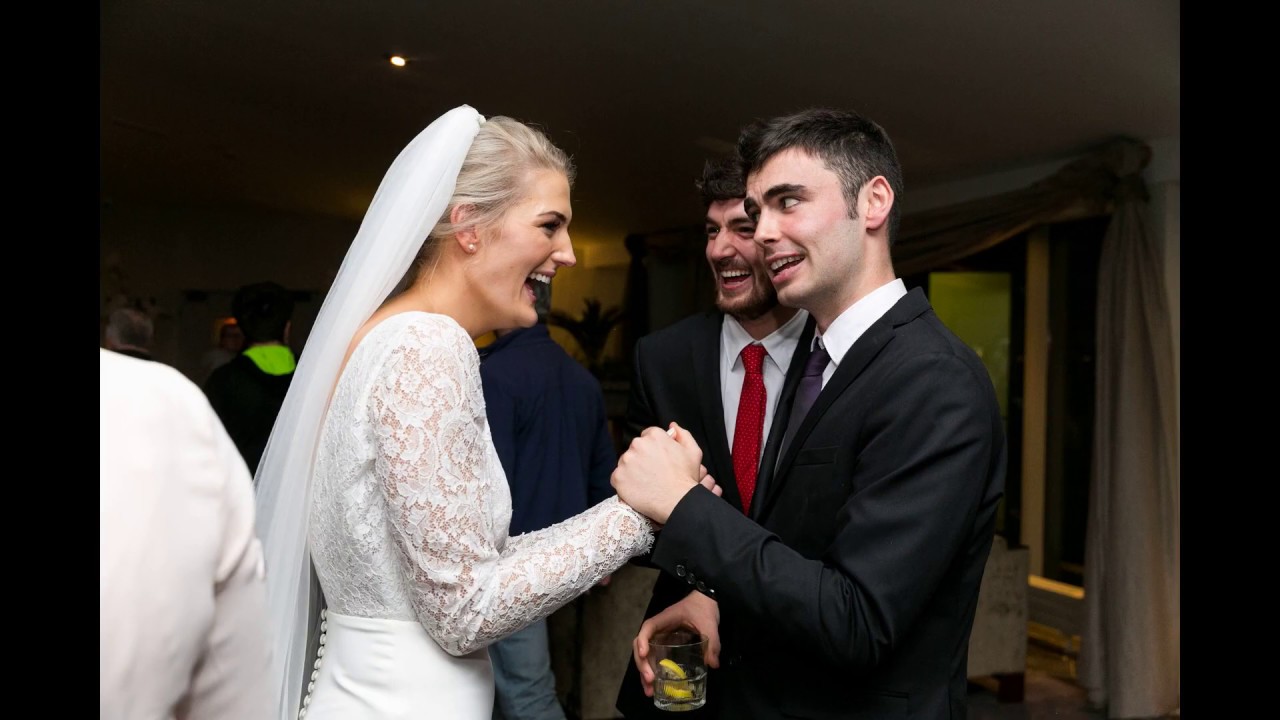 Wet wedding day in Killarney, Kerry, Ireland by Cork wedding photographer Emma Jervis Photography