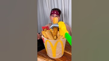 How to (not) eat fried APPLE PIE with your sibling infront of mom?😅❤️🥧| CHEFKOUDY