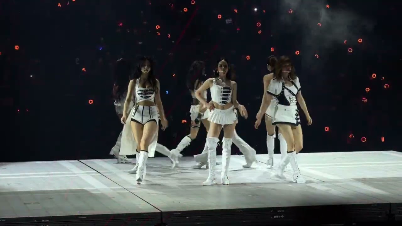 TWICE (I CAN’T STOP ME) “This Is For” 6th World Tour in Oakland Day 2 260118