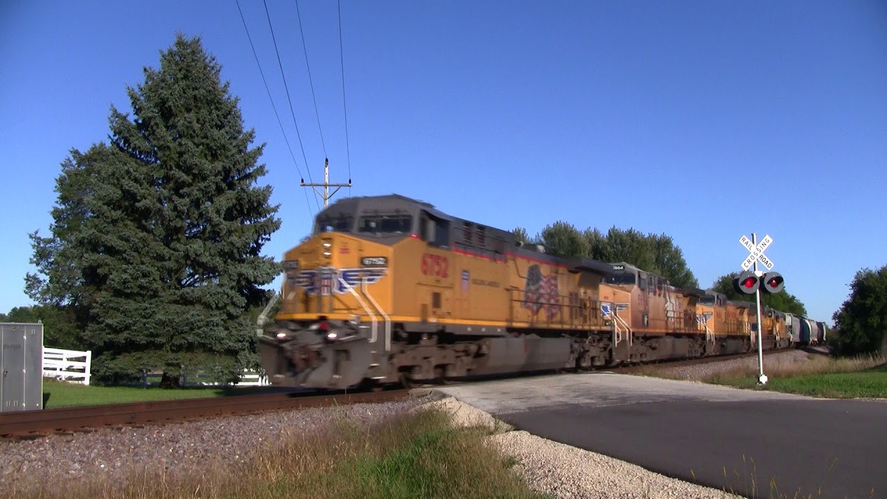 Union Pacific Freight Train Petersen Road Youtube