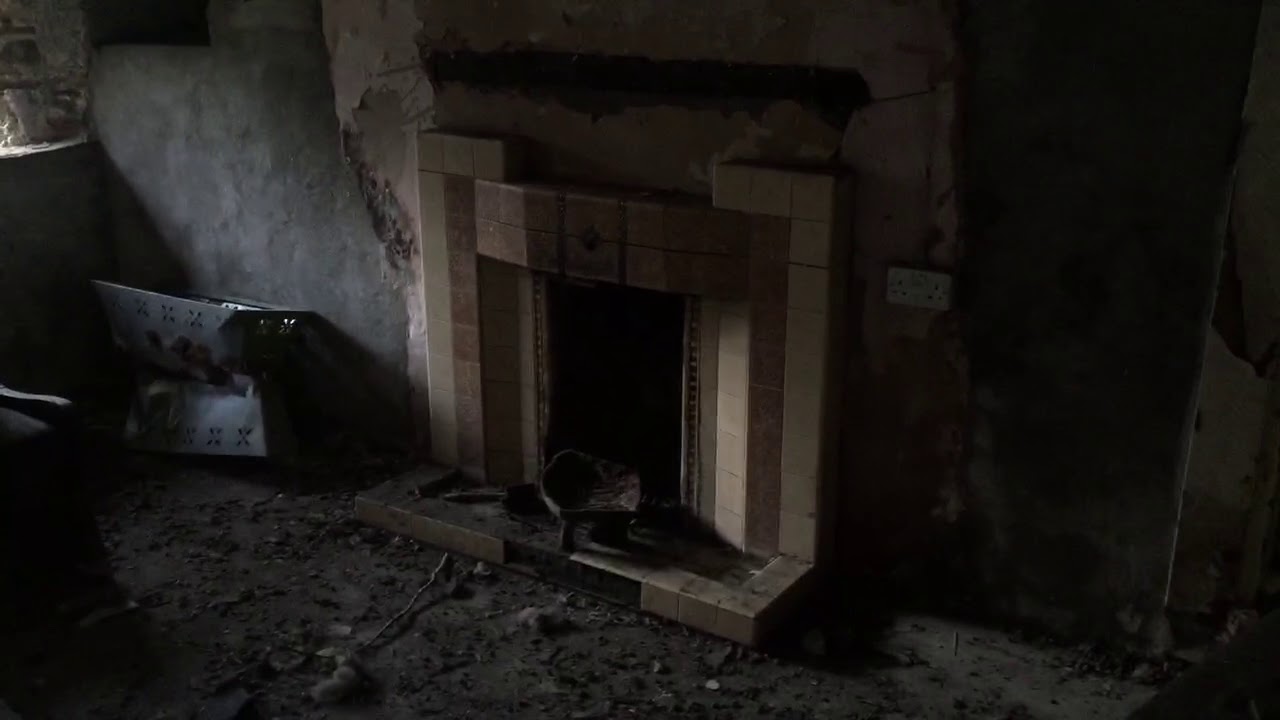 Exploring abandoned pub (the fountain Inn)