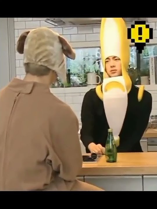 he cannot Stop laughing 😂😂😂after saw his worldwide banana😂😂🤣🤣#bts #jimin #jin