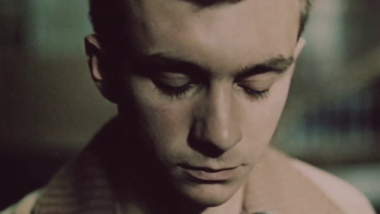 Andrius Mamontovas - "Malibu" (official video) adlı videoyu YouTube'da izle Andrius Mamontovas - "Malibu" (official video) adlı videoyu YouTube'da izle