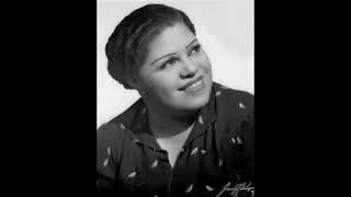 Fifteen Minute Intermission (1940) - June Richmond