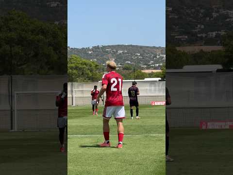 Xaver Schlager scores his first goal for the Reds against Portimonense SAD. 💥