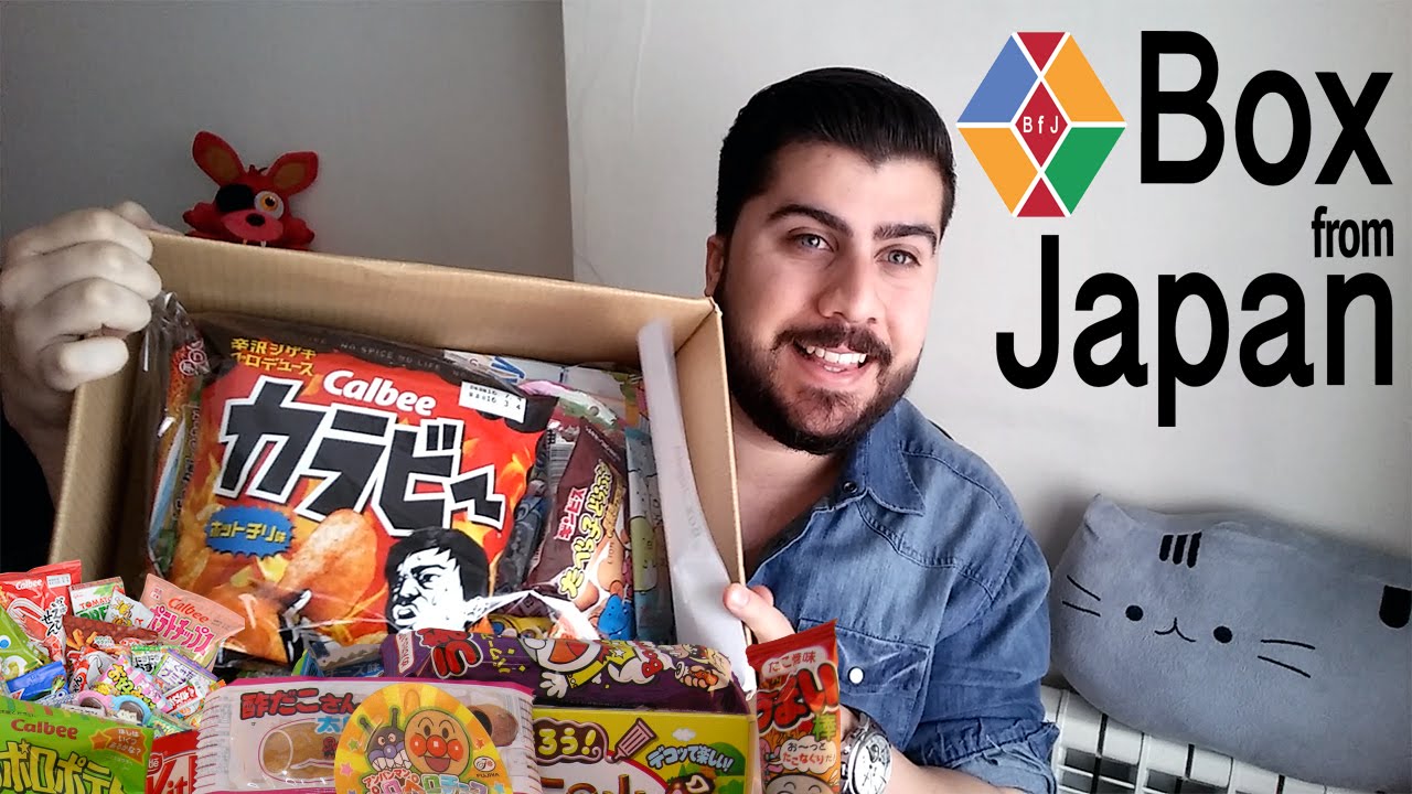 Caja con 52 chuches tipicas de japon 