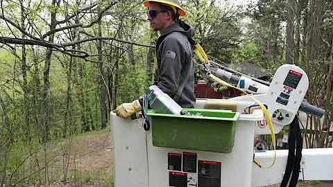 A Day in the Life of an Electric Cooperative Serviceman