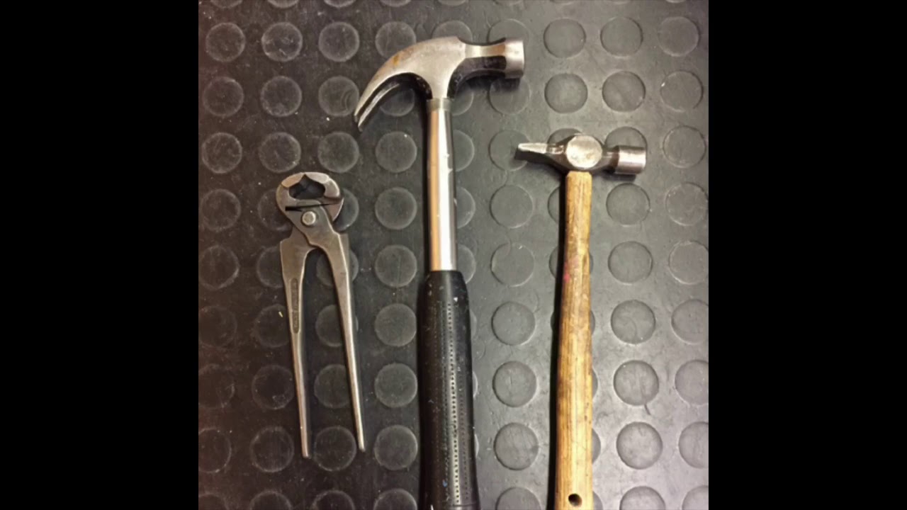 Hammare och hovtång