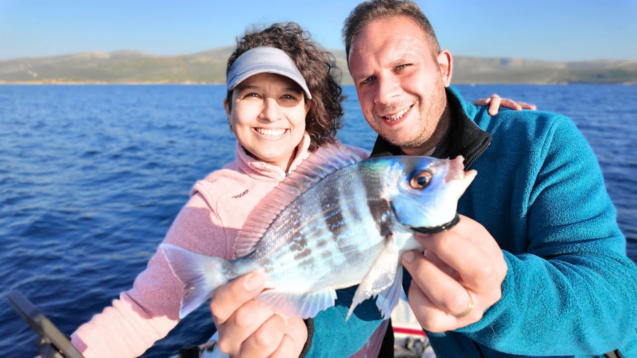 Такого Еще Не Ловили! Сюрпризная Рыбалка с Лодки в Мой День Рождения!