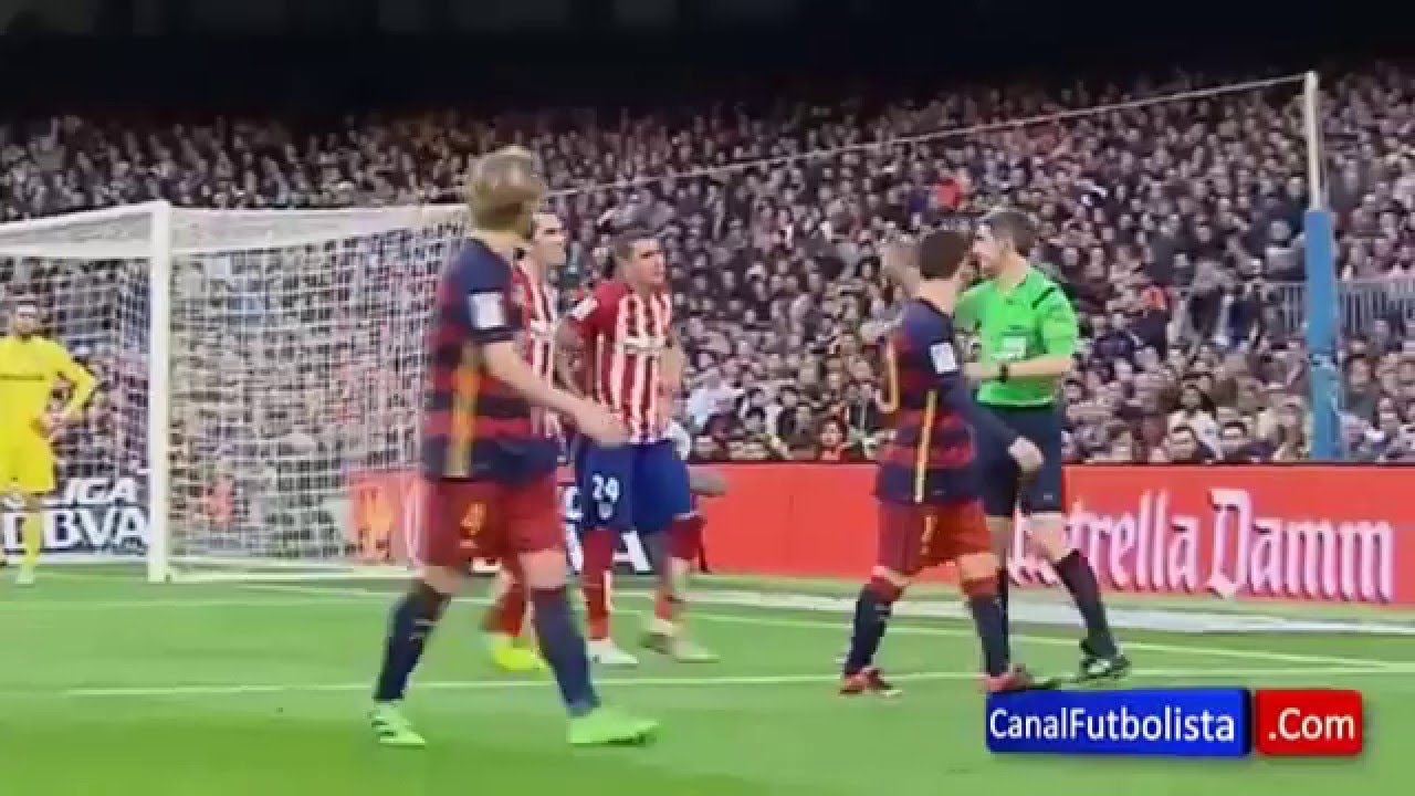 Brutal patada de Filipe Luis a Messi Barcelona 2 1 Atlético Madrid 2016