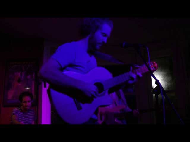 Jono McCleery - 'Dancing Girl' - Live at The Lighthouse