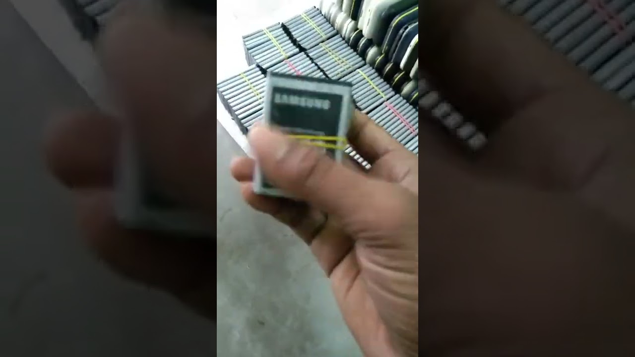 samsung on condition fresh mall or bettery ok condation
M7031060026