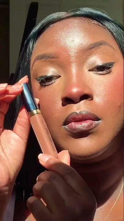 90’s lipstick 🤎