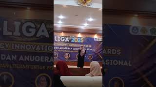 moderator di workshop Fiksi mini di LIGA IGINOS dengan Narasumber Gol A Gong duta baca Indonesia