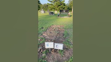 They were both buried in the same grave ￼